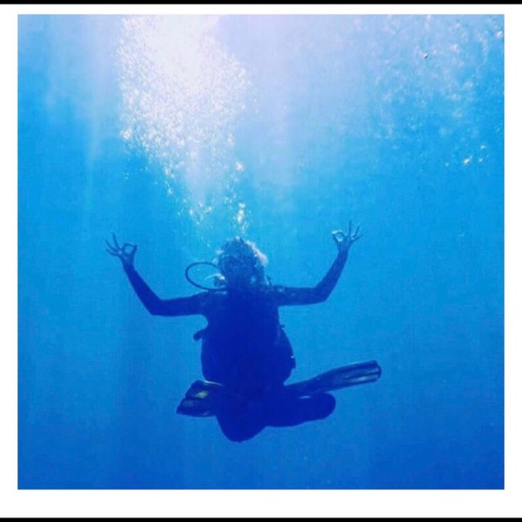 Meet your Posher, Kristen - Picture 2 of 2